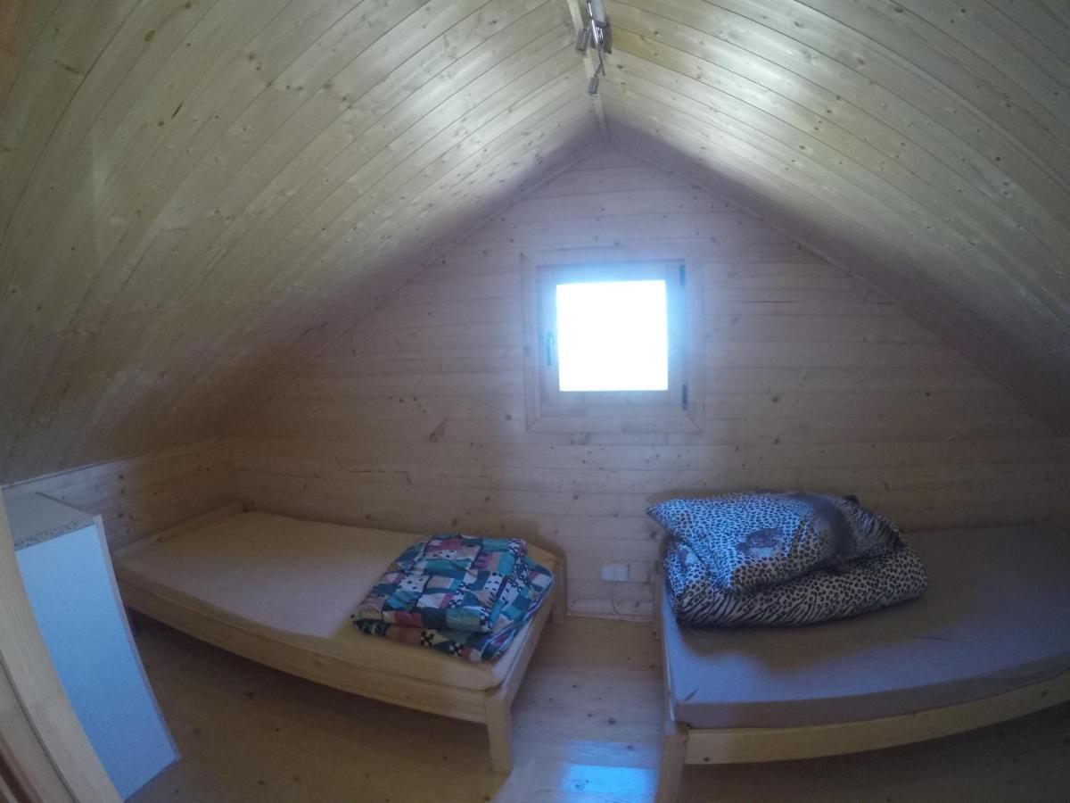 Domek Caloroczny Zastan ภายนอก รูปภาพ
